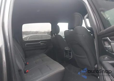 2023 Ram 1500 Big Horn 4X4 5'7 Box z USA, uszkodzony, nr VIN 1C6RRFFG3PN556036